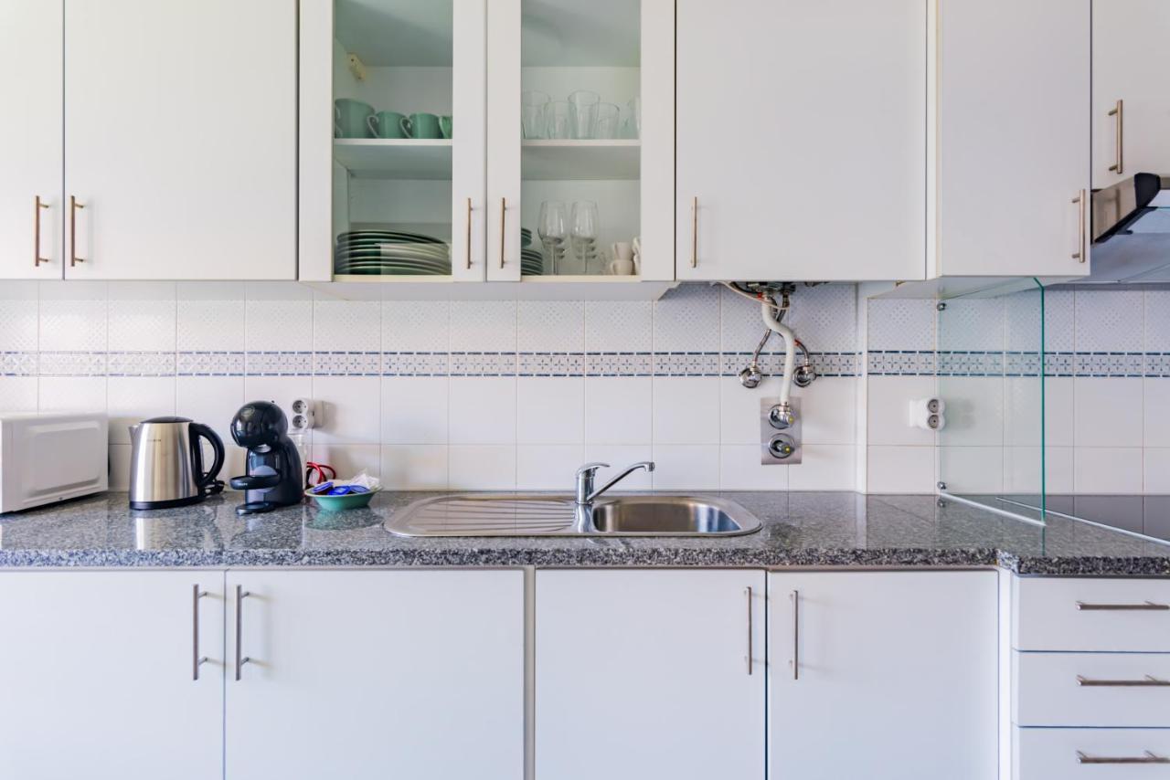 Mira-Ria - Apartamento Em Bairro Calmo E Central Авейру Екстер'єр фото